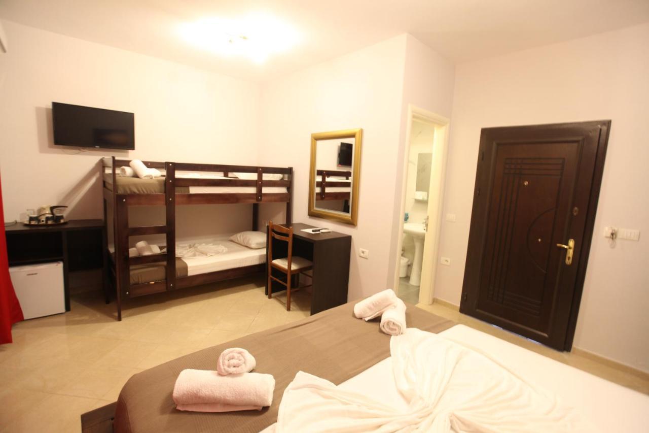 Hotel Prishtina Саранда Экстерьер фото