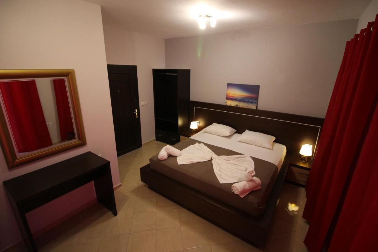 Hotel Prishtina Саранда Экстерьер фото