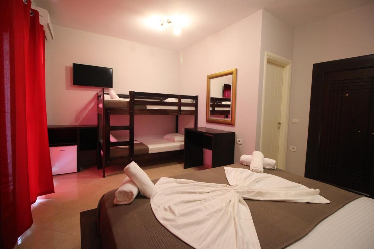 Hotel Prishtina Саранда Экстерьер фото