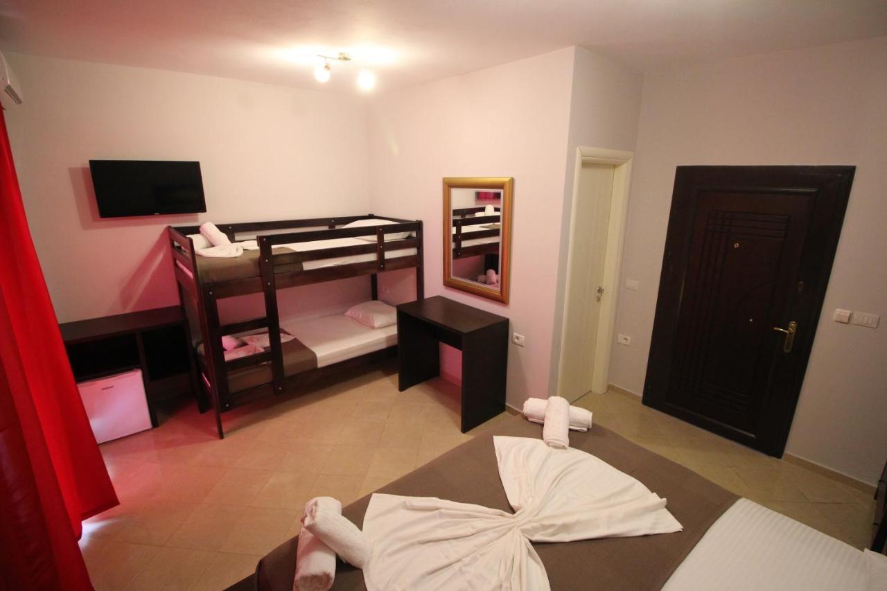 Hotel Prishtina Саранда Экстерьер фото