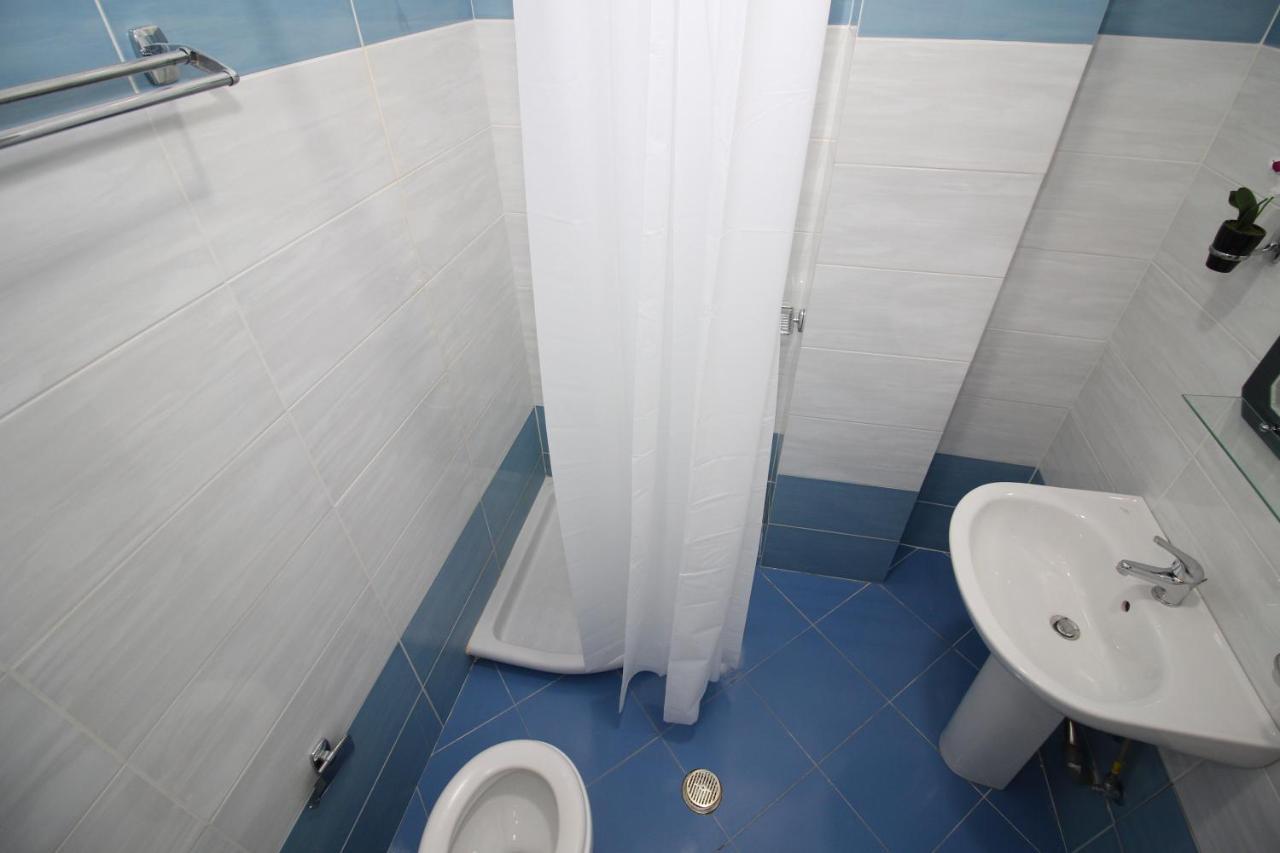 Hotel Prishtina Саранда Экстерьер фото